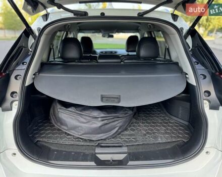 Белый Ниссан Rogue, объемом двигателя 2.49 л и пробегом 100 тыс. км за 15499 $, фото 57 на Automoto.ua