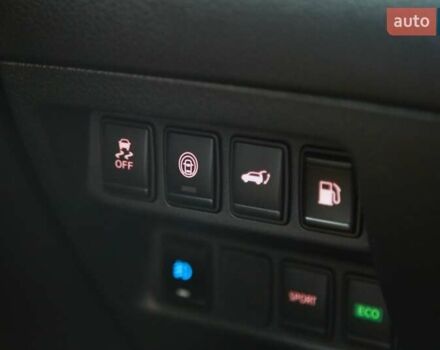 Білий Ніссан Rogue, об'ємом двигуна 2.49 л та пробігом 74 тис. км за 16500 $, фото 20 на Automoto.ua