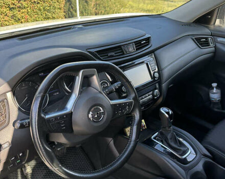 Белый Ниссан Rogue, объемом двигателя 2.49 л и пробегом 73 тыс. км за 18400 $, фото 9 на Automoto.ua