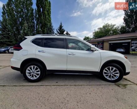 Белый Ниссан Rogue, объемом двигателя 2.5 л и пробегом 106 тыс. км за 15300 $, фото 2 на Automoto.ua