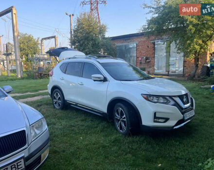 Білий Ніссан Rogue, об'ємом двигуна 2.49 л та пробігом 76 тис. км за 17500 $, фото 10 на Automoto.ua