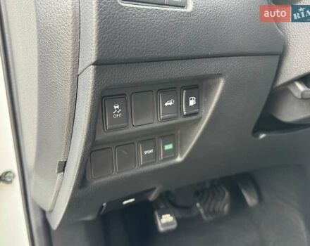 Белый Ниссан Rogue, объемом двигателя 2.5 л и пробегом 113 тыс. км за 14999 $, фото 41 на Automoto.ua