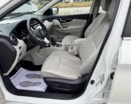 Белый Ниссан Rogue, объемом двигателя 2 л и пробегом 34 тыс. км за 1900 $, фото 8 на Automoto.ua