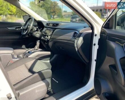 Білий Ніссан Rogue, об'ємом двигуна 2.49 л та пробігом 138 тис. км за 16500 $, фото 13 на Automoto.ua