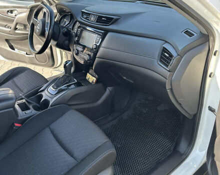 Белый Ниссан Rogue, объемом двигателя 2.49 л и пробегом 73 тыс. км за 18400 $, фото 11 на Automoto.ua