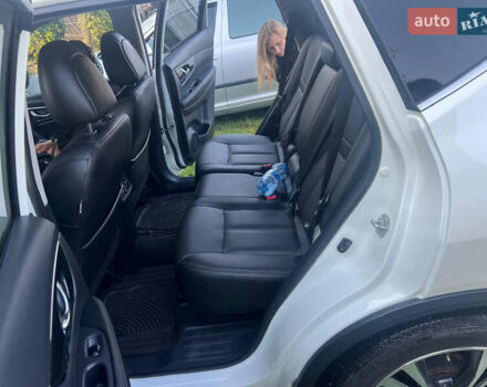 Білий Ніссан Rogue, об'ємом двигуна 2.49 л та пробігом 76 тис. км за 17500 $, фото 4 на Automoto.ua