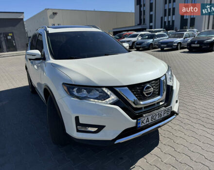 Білий Ніссан Rogue, об'ємом двигуна 2 л та пробігом 75 тис. км за 16700 $, фото 23 на Automoto.ua