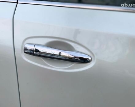 Белый Ниссан Rogue, объемом двигателя 2.5 л и пробегом 144 тыс. км за 14890 $, фото 4 на Automoto.ua