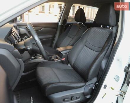 Білий Ніссан Rogue, об'ємом двигуна 2.49 л та пробігом 74 тис. км за 16500 $, фото 6 на Automoto.ua