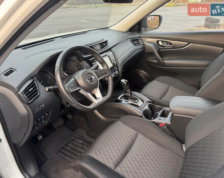 Белый Ниссан Rogue, объемом двигателя 2.49 л и пробегом 126 тыс. км за 15399 $, фото 3 на Automoto.ua