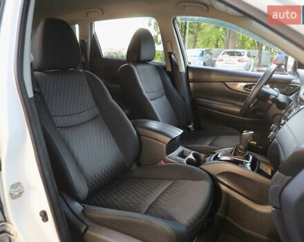 Білий Ніссан Rogue, об'ємом двигуна 2.49 л та пробігом 74 тис. км за 16500 $, фото 9 на Automoto.ua