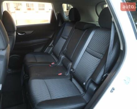 Білий Ніссан Rogue, об'ємом двигуна 2.49 л та пробігом 74 тис. км за 16500 $, фото 7 на Automoto.ua