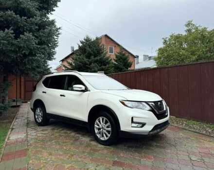 Белый Ниссан Rogue, объемом двигателя 2.5 л и пробегом 120 тыс. км за 13000 $, фото 1 на Automoto.ua
