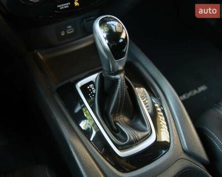 Білий Ніссан Rogue, об'ємом двигуна 2.49 л та пробігом 74 тис. км за 16500 $, фото 17 на Automoto.ua