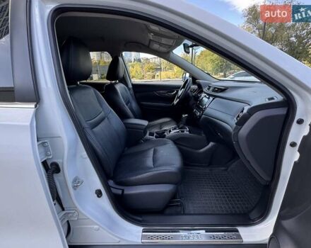 Белый Ниссан Rogue, объемом двигателя 2.49 л и пробегом 100 тыс. км за 15499 $, фото 15 на Automoto.ua