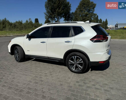 Білий Ніссан Rogue, об'ємом двигуна 2 л та пробігом 75 тис. км за 16700 $, фото 6 на Automoto.ua