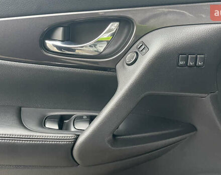 Белый Ниссан Rogue, объемом двигателя 0 л и пробегом 75 тыс. км за 17500 $, фото 32 на Automoto.ua