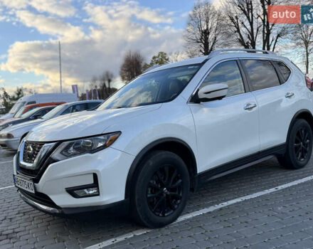 Белый Ниссан Rogue, объемом двигателя 2.49 л и пробегом 107 тыс. км за 15800 $, фото 1 на Automoto.ua
