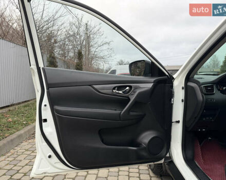 Белый Ниссан Rogue, объемом двигателя 2.5 л и пробегом 50 тыс. км за 16499 $, фото 34 на Automoto.ua