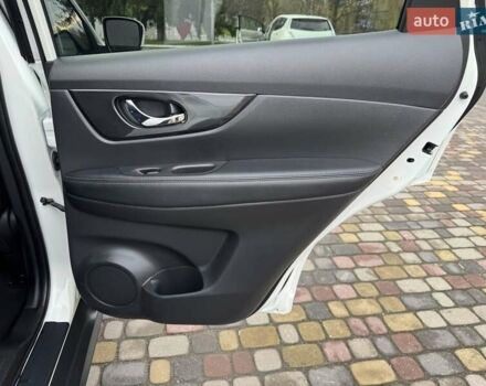 Белый Ниссан Rogue, объемом двигателя 2.5 л и пробегом 113 тыс. км за 14999 $, фото 38 на Automoto.ua