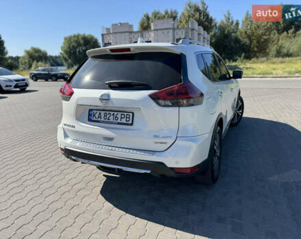 Білий Ніссан Rogue, об'ємом двигуна 2 л та пробігом 75 тис. км за 16700 $, фото 12 на Automoto.ua