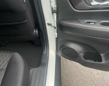 Белый Ниссан Rogue, объемом двигателя 2.49 л и пробегом 105 тыс. км за 16700 $, фото 21 на Automoto.ua