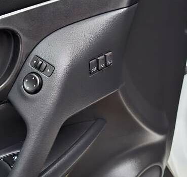 Білий Ніссан Rogue, об'ємом двигуна 2.49 л та пробігом 67 тис. км за 17400 $, фото 42 на Automoto.ua