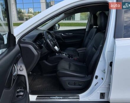 Белый Ниссан Rogue, объемом двигателя 2.49 л и пробегом 100 тыс. км за 15499 $, фото 12 на Automoto.ua