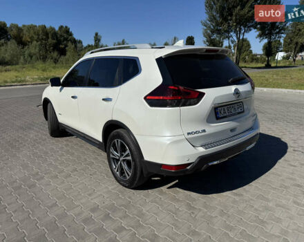 Білий Ніссан Rogue, об'ємом двигуна 2 л та пробігом 75 тис. км за 16700 $, фото 8 на Automoto.ua