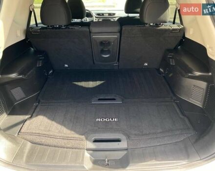 Білий Ніссан Rogue, об'ємом двигуна 2.49 л та пробігом 138 тис. км за 16500 $, фото 15 на Automoto.ua