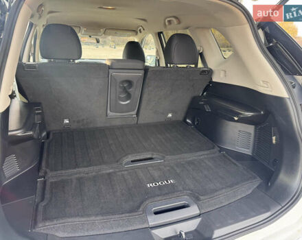 Белый Ниссан Rogue, объемом двигателя 2.49 л и пробегом 126 тыс. км за 15399 $, фото 8 на Automoto.ua