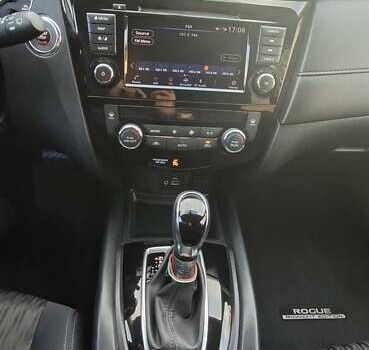 Білий Ніссан Rogue, об'ємом двигуна 2.49 л та пробігом 67 тис. км за 17400 $, фото 59 на Automoto.ua