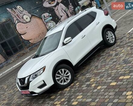 Белый Ниссан Rogue, объемом двигателя 2.5 л и пробегом 113 тыс. км за 14999 $, фото 1 на Automoto.ua