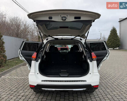 Белый Ниссан Rogue, объемом двигателя 2.5 л и пробегом 50 тыс. км за 16499 $, фото 25 на Automoto.ua