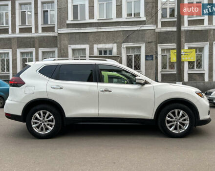 Белый Ниссан Rogue, объемом двигателя 2.49 л и пробегом 164 тыс. км за 14500 $, фото 5 на Automoto.ua