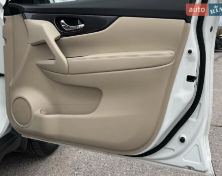 Белый Ниссан Rogue, объемом двигателя 2.49 л и пробегом 132 тыс. км за 16700 $, фото 55 на Automoto.ua