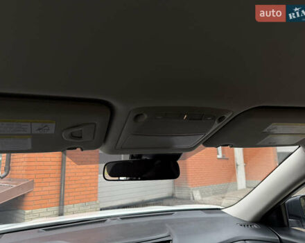 Белый Ниссан Rogue, объемом двигателя 2.5 л и пробегом 138 тыс. км за 13900 $, фото 58 на Automoto.ua