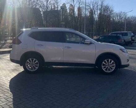Белый Ниссан Rogue, объемом двигателя 2.5 л и пробегом 63 тыс. км за 12800 $, фото 4 на Automoto.ua