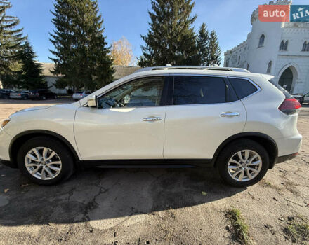 Белый Ниссан Rogue, объемом двигателя 2.49 л и пробегом 83 тыс. км за 16600 $, фото 4 на Automoto.ua