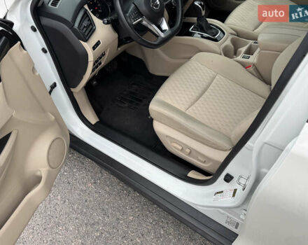 Белый Ниссан Rogue, объемом двигателя 2.49 л и пробегом 132 тыс. км за 16700 $, фото 37 на Automoto.ua