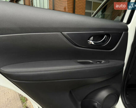 Белый Ниссан Rogue, объемом двигателя 2.5 л и пробегом 138 тыс. км за 13900 $, фото 40 на Automoto.ua