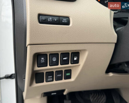 Белый Ниссан Rogue, объемом двигателя 2.49 л и пробегом 132 тыс. км за 16700 $, фото 26 на Automoto.ua