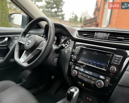 Белый Ниссан Rogue, объемом двигателя 2.5 л и пробегом 138 тыс. км за 13900 $, фото 55 на Automoto.ua