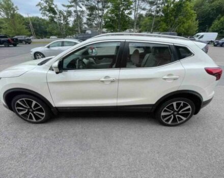 Білий Ніссан Rogue, об'ємом двигуна 2 л та пробігом 31 тис. км за 8000 $, фото 3 на Automoto.ua