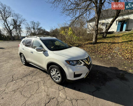Белый Ниссан Rogue, объемом двигателя 2.49 л и пробегом 83 тыс. км за 16600 $, фото 2 на Automoto.ua