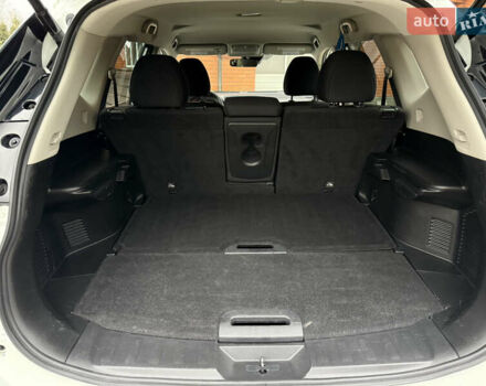 Белый Ниссан Rogue, объемом двигателя 2.5 л и пробегом 138 тыс. км за 13900 $, фото 56 на Automoto.ua