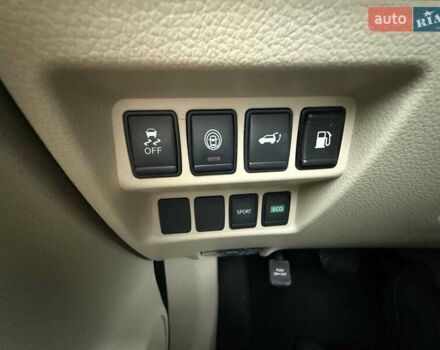 Белый Ниссан Rogue, объемом двигателя 2.5 л и пробегом 76 тыс. км за 14800 $, фото 6 на Automoto.ua