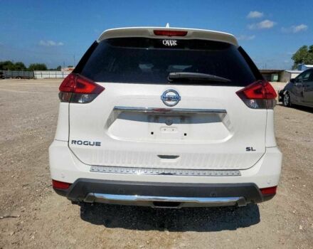 Белый Ниссан Rogue, объемом двигателя 2.5 л и пробегом 55 тыс. км за 2500 $, фото 5 на Automoto.ua