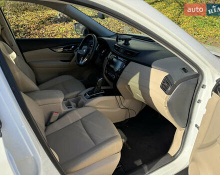 Белый Ниссан Rogue, объемом двигателя 2.49 л и пробегом 83 тыс. км за 16600 $, фото 10 на Automoto.ua