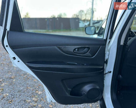 Білий Ніссан Rogue, об'ємом двигуна 2.49 л та пробігом 90 тис. км за 14200 $, фото 32 на Automoto.ua